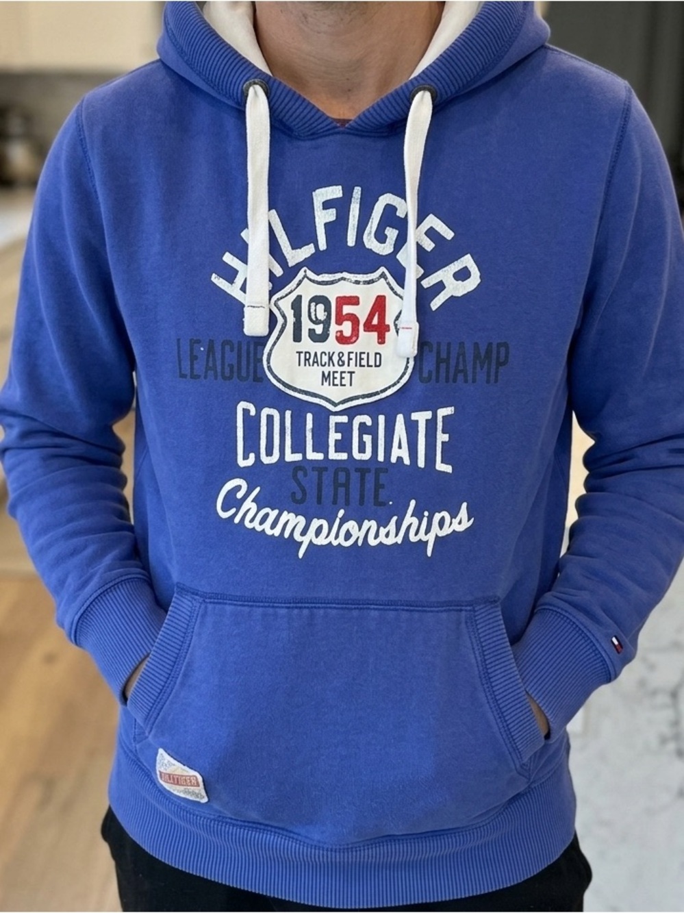 Tommy Hilfiger vintage fit Royal Blue Collegiate Hooded Sweatshirt! L